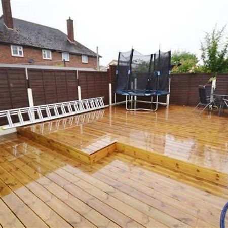Fabulous 3 Bedroom House , Sleeps Up To 5-7 Guest. South Ockendon Екстер'єр фото